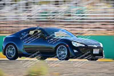 media/Oct-18-2025-Extreme Speed (Sat) [[d6d7e1fef1]]/Group 5/Session 3 (Turn 1)/